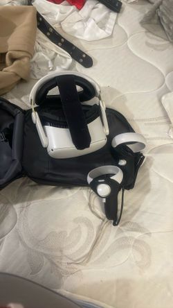Meta Quest 2 VR Bundle - Fully Upgraded KIWI Design Mods & Sling Case