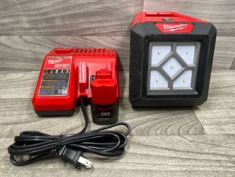 Milwaukee 2364-20 M12 Rover Flood Light with Battery and Charger (A1D033477)