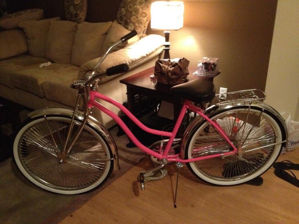 Like new bicycle bike pink beach cruiser 26”