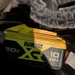 DeWalt 20 V 10AH Lithium ion Battery W/ Charger