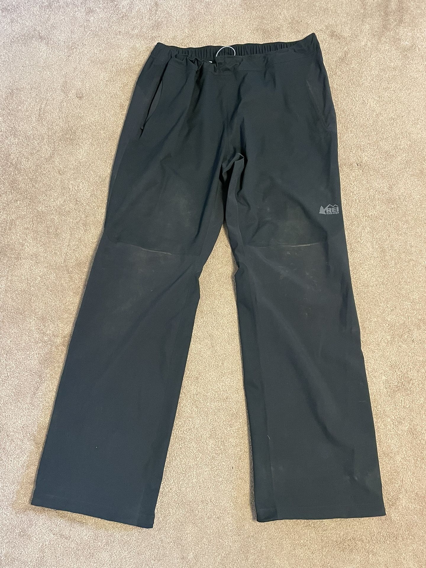 REI Coop Rainier FullZip Rain Pants Men's XLT / XL Tall for Sale in Seattle, WA OfferUp