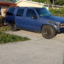  GMC Yukon 99 Parted Out Project