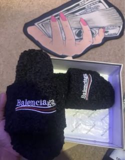 Balenciaga slides size 43
