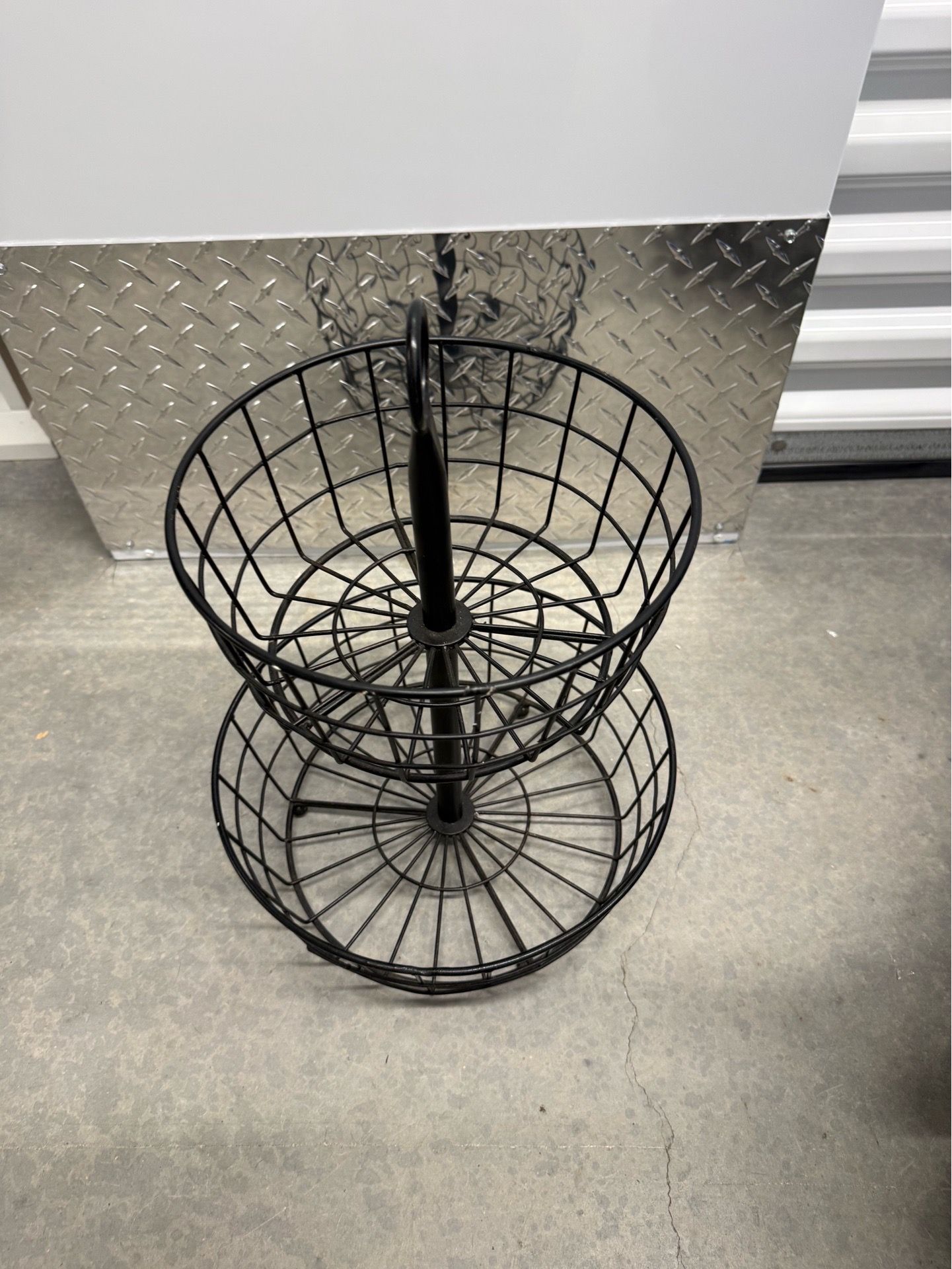 Metal 2-Tier Wire Fruit Basket