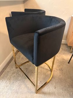 2 Bar stools