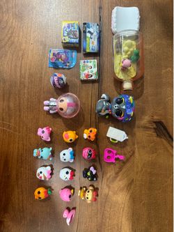 Mini toy figures