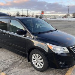 2013 Volkswagen Routan
