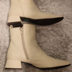 Cream Color designer Boots