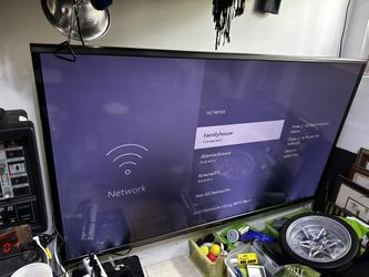 75 Inch TV (LIQUID CRYSTAL TV MODEL LC-70SQ15U)