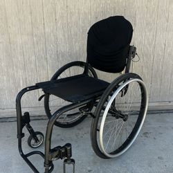 Quickie QRI lightweight Chair 