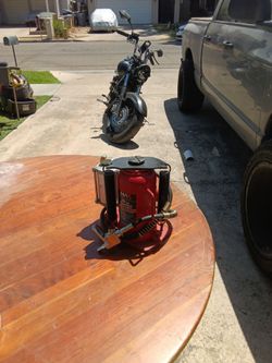 20 ton hydraulic jack air assist $75