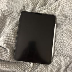 Space Gray IPad Air 5th Generation 256G (2022) w/ Smart Folio Case and Apple Pencil 2