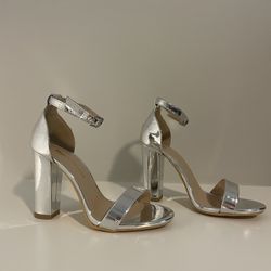 Heels Charm Shiny Gloss Silver Heels