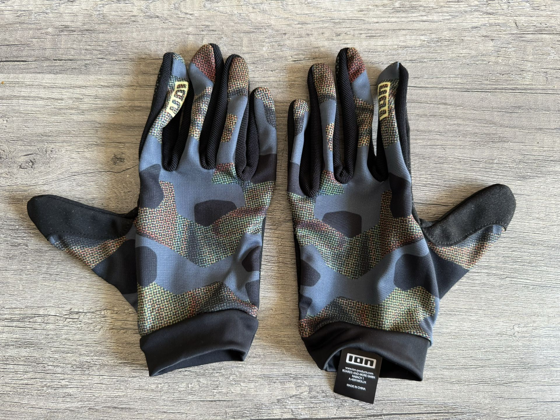 Ion Mountain Bike Gloves Size Medium Camouflage