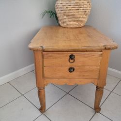 Corner Table