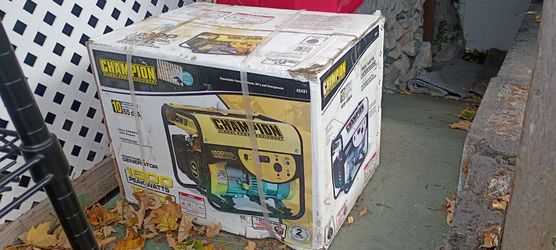 Champion 1500W Portable Generator