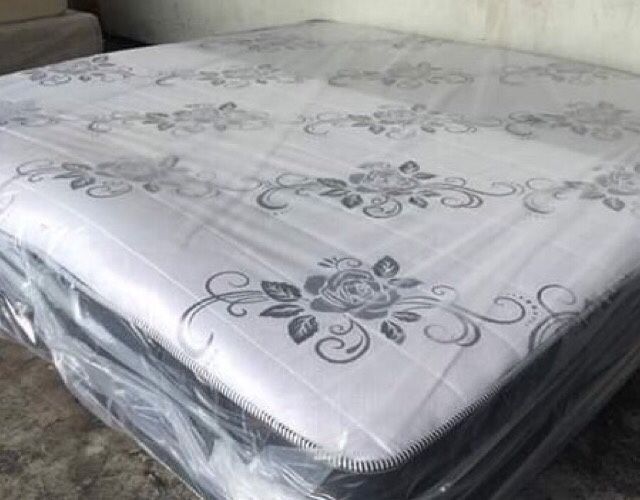 QUEEN SIZE DELUXE BRAND MATTRESS