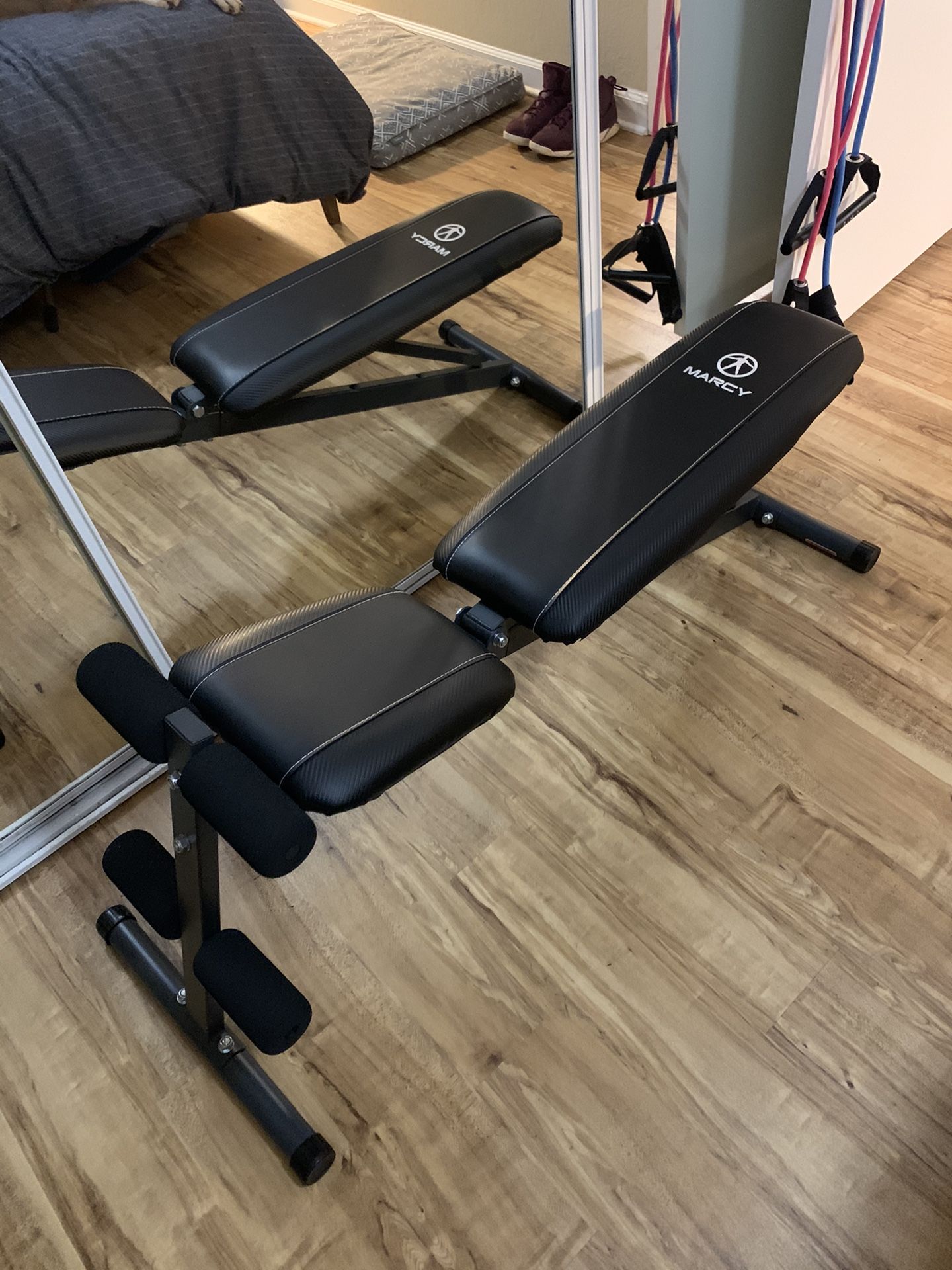 Adjustable weight bench
