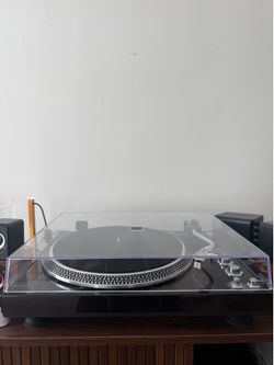 NEW Record Playee