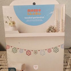 MONDO LLAMA, BEADED GARLAND KIT, REALLY BEAUTIFUL 
