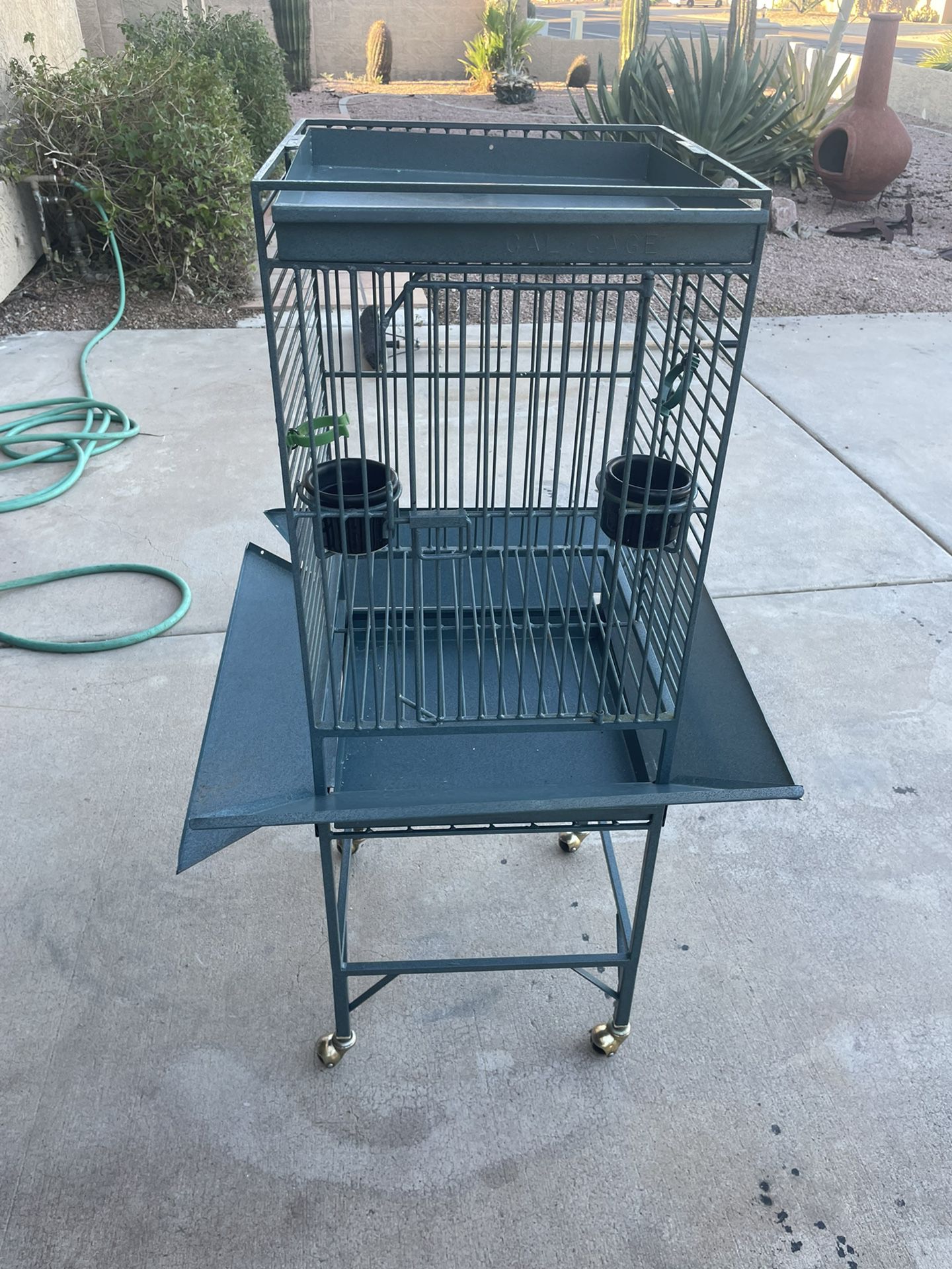 Bird Cage For Cockatiel Size Or Larger 
