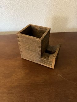 Pencil holder 