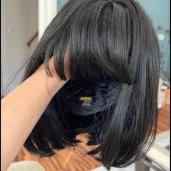 Short brown wig with bangs