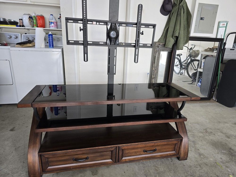 Entertainment Stand W/TV Mount