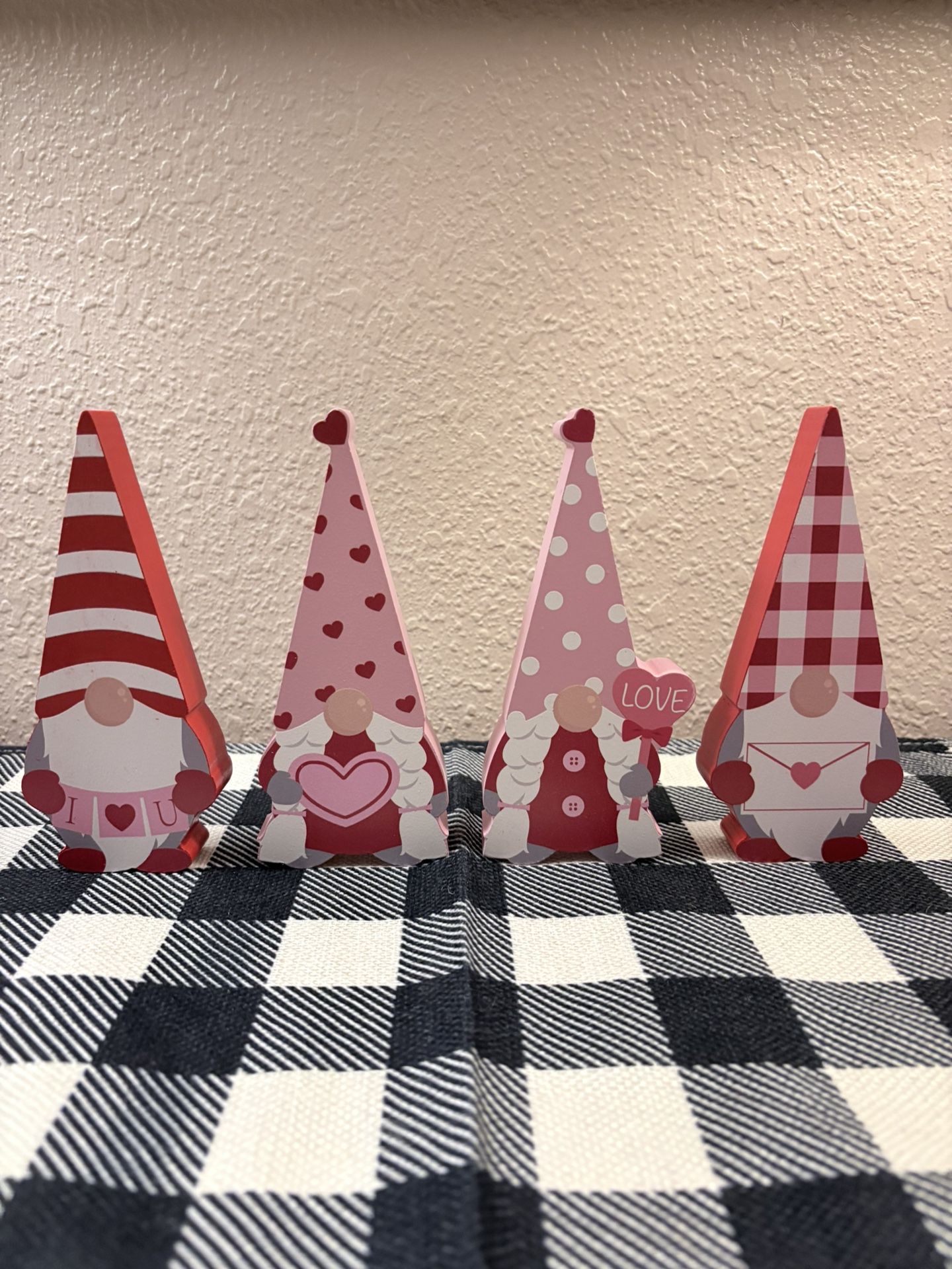 New Valentine’s Gnomes Set