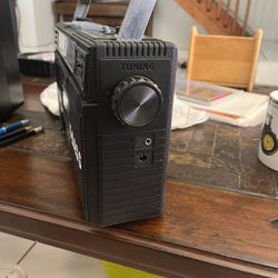 QFX MODEL J-22U Boom Box