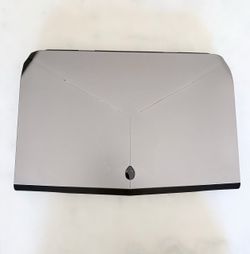 Dell Alienware 17 R3 17.3” Gaming Laptop Core i7 No Power. UNTESTED READ DESCRIPTION