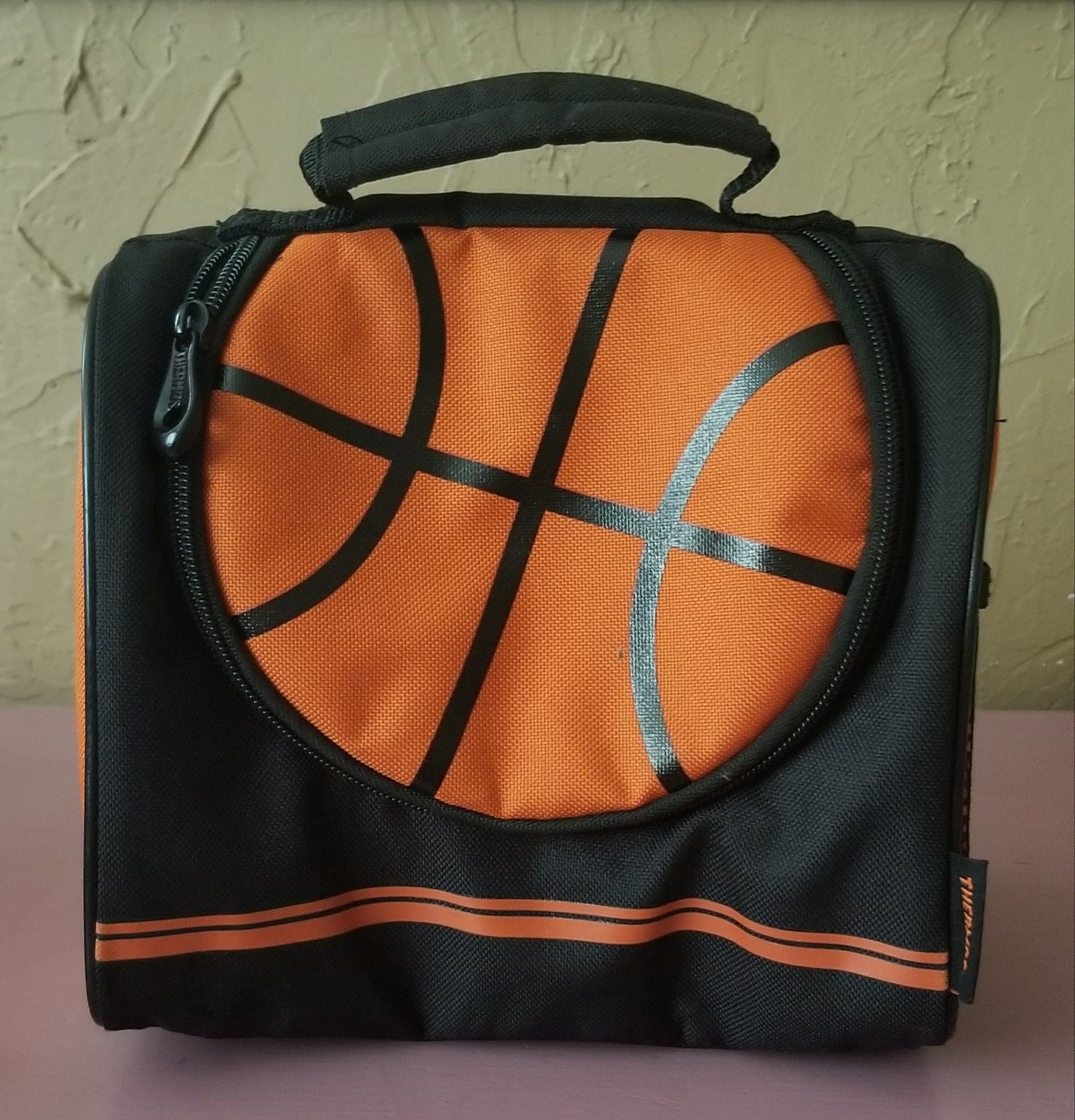 Kids basketball lunchbox barely used