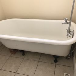 Clawfoot Bath Tub