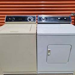 Like New Condition!!! Heavy Duty, Super Capacity, Whirlpool Washer paired w/  a Like New, Heavy Duty, Whirlpool, Electric, 220 Volt, Dryer!!! Must See