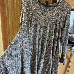 NEW XL Gray Sweater Or Top  SALE Only. $10 🍀