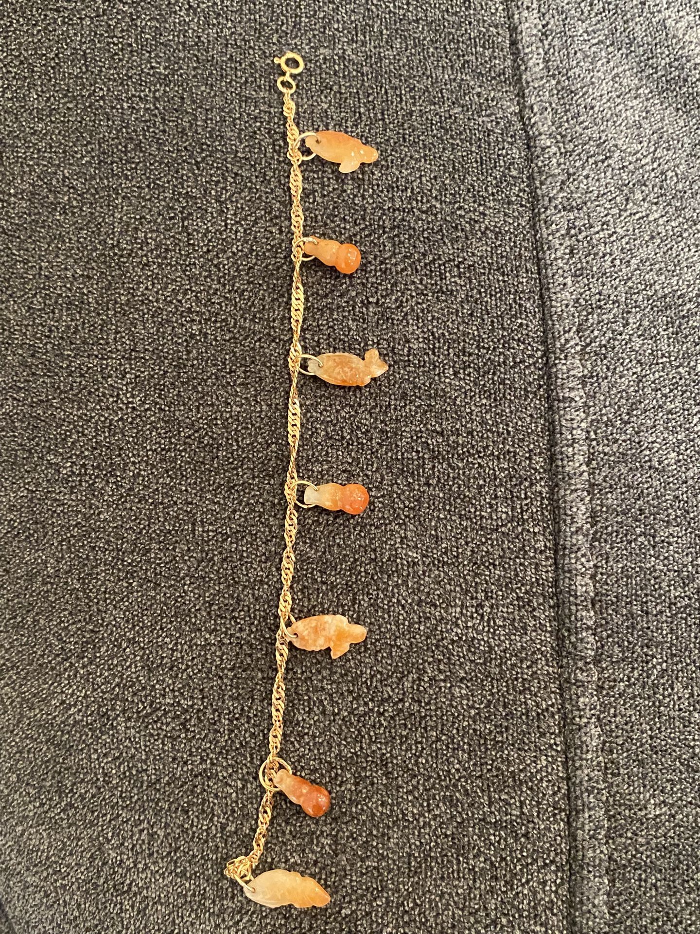 18 Kt Gold And Jade Bracelet