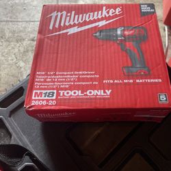 Milwaukee Drill 