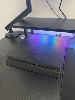 PS4 Slim Console