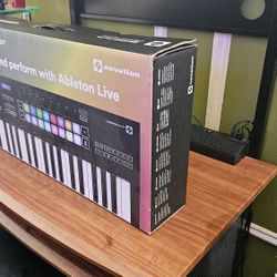 Novation 37 Key Midi Keyboard 