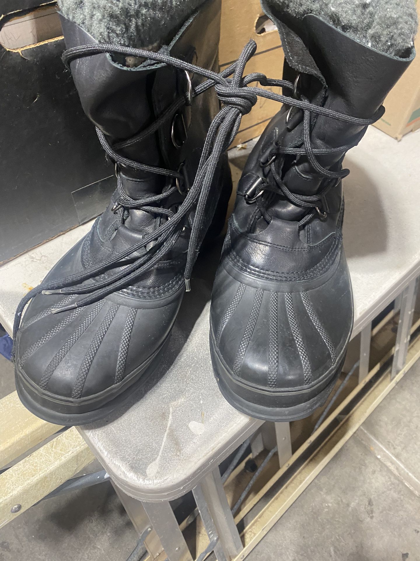 Sorel Caribou Boots Size 10 Like New