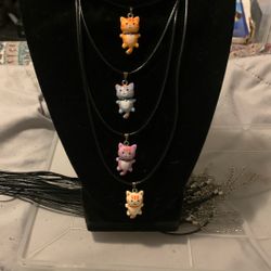 New.  Natural Crystal Cat Ornaments Hand Carve 