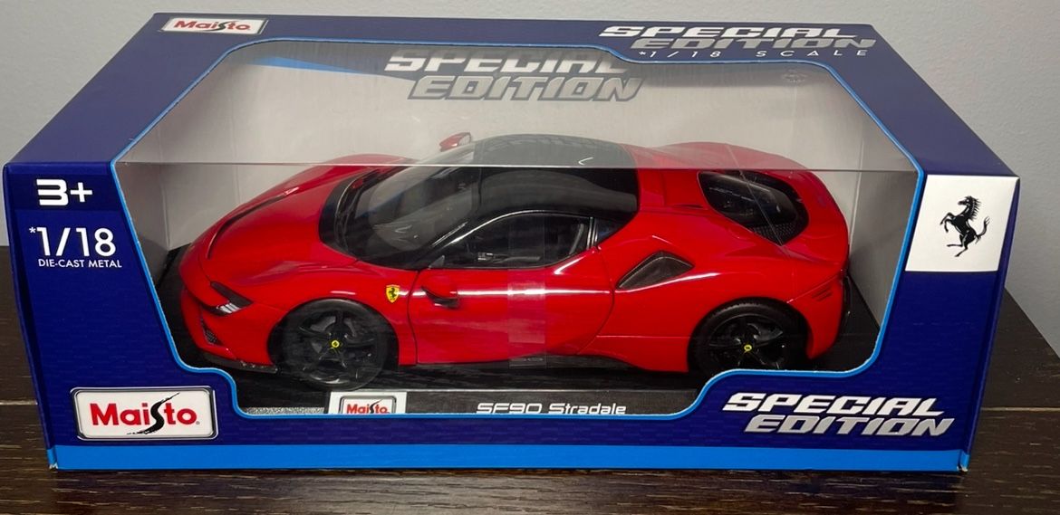 Maisto Ferrari SF90 Spider 1:18 Scale Diecast Model Car Red