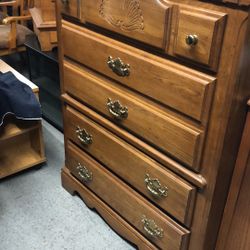 Very Good Condition Dresser