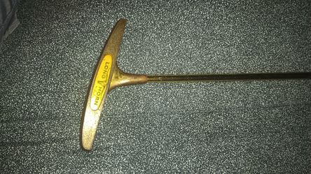Axaline Long Horn Putter