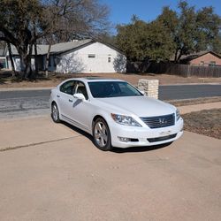 2010 Lexus LS 460