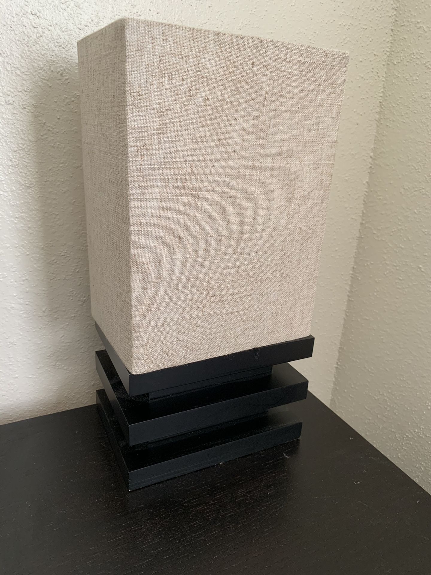 Table lamp