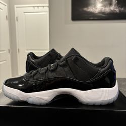 Jordan 11 Low 