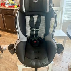 Chicco NextFit Max Zip Air Convertible Car Seat 