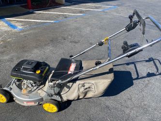 John Deere Lawnmower