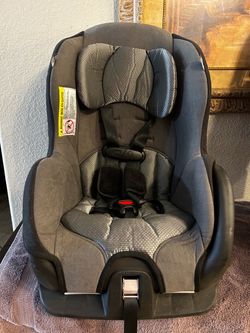 Car Seat - Like New